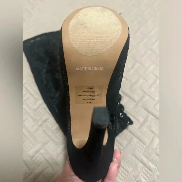 New-TORRID Black Lace Over The Knee Zipper Open Toe Boots. Size 9.5 Wide. - Picture 10 of 13